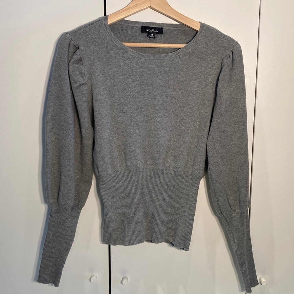 Lea & Viola puff shoulder narrow long cuffs Knit sweater grey M